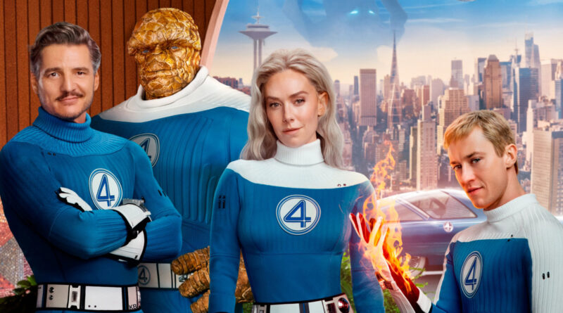 Imagem promocional do filme Quarteto Fantástico: Primeiros Passos, com os quatro membros principais da equipe vestindo seus trajes icônicos. O grupo é composto por Reed Richards (Pedro Pascal), Sue Storm (Vanessa Kirby), Johnny Storm (Joseph Quinn) e Ben Grimm (Ebon Moss-Bachrach). Ao fundo, vemos o cenário de uma cidade e a Surfista Prateada voando no céu. Blog do canal Multi Nerdz.